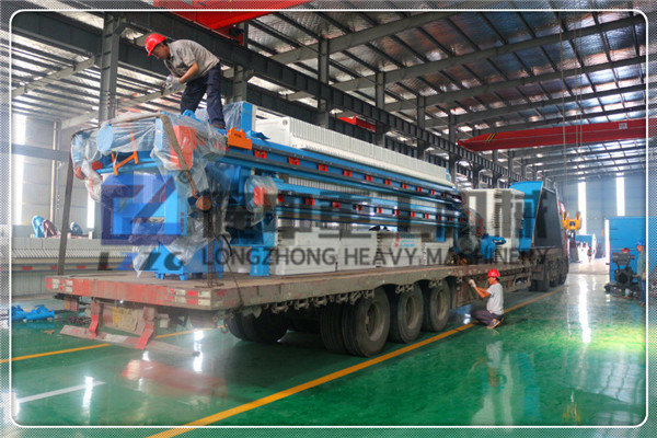 除了礦山行業(yè)，還有哪些行業(yè)需要污泥壓濾機(jī)設(shè)備？